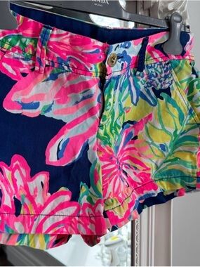 Lilly Pulitzer Callahan Shorts - Size 4